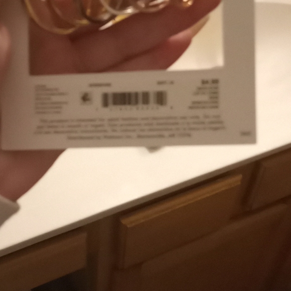 3 sets of earrings - Picture 3 of 3